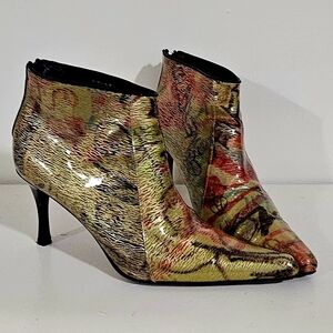Costa Blanca/Ankle boots/Patent leather/Vibrant/Graffiti print/Stiletto heel
